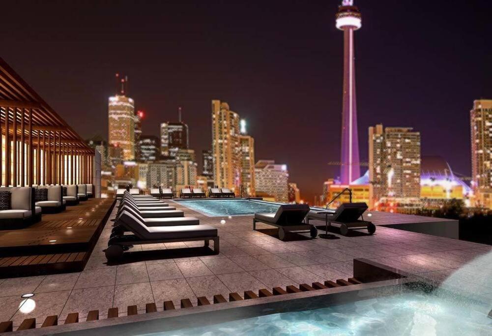 Cn Lovers Toronto Exterior foto