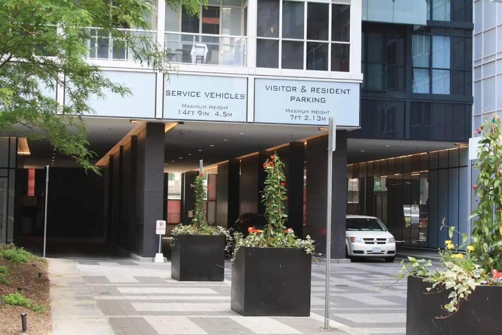 Cn Lovers Toronto Exterior foto