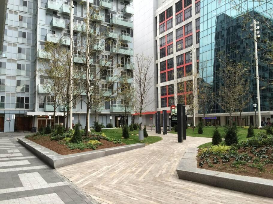 Cn Lovers Toronto Exterior foto